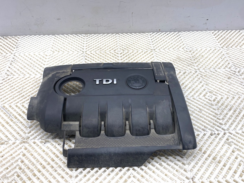 [STARK-901703] Cubierta de motor SKODA OCTAVIA II Combi (1Z5) 1.9 TDI 2004-2013