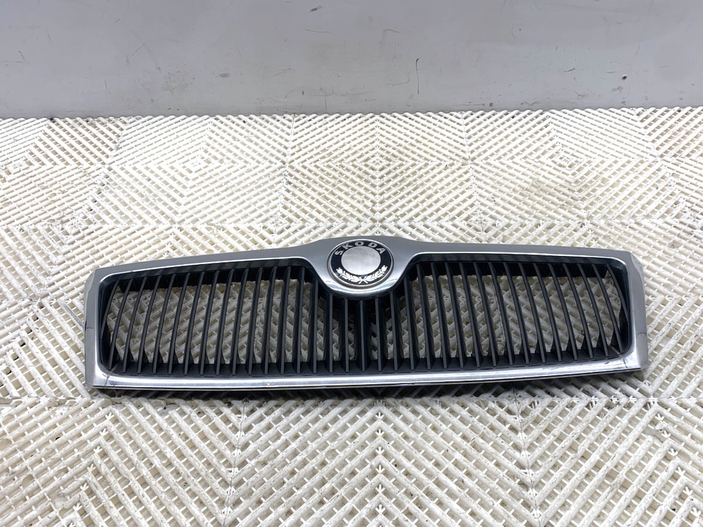 [STARK-901727] Rejilla de parachoques Skoda Octavia II Combi (1Z5) 2004-2013