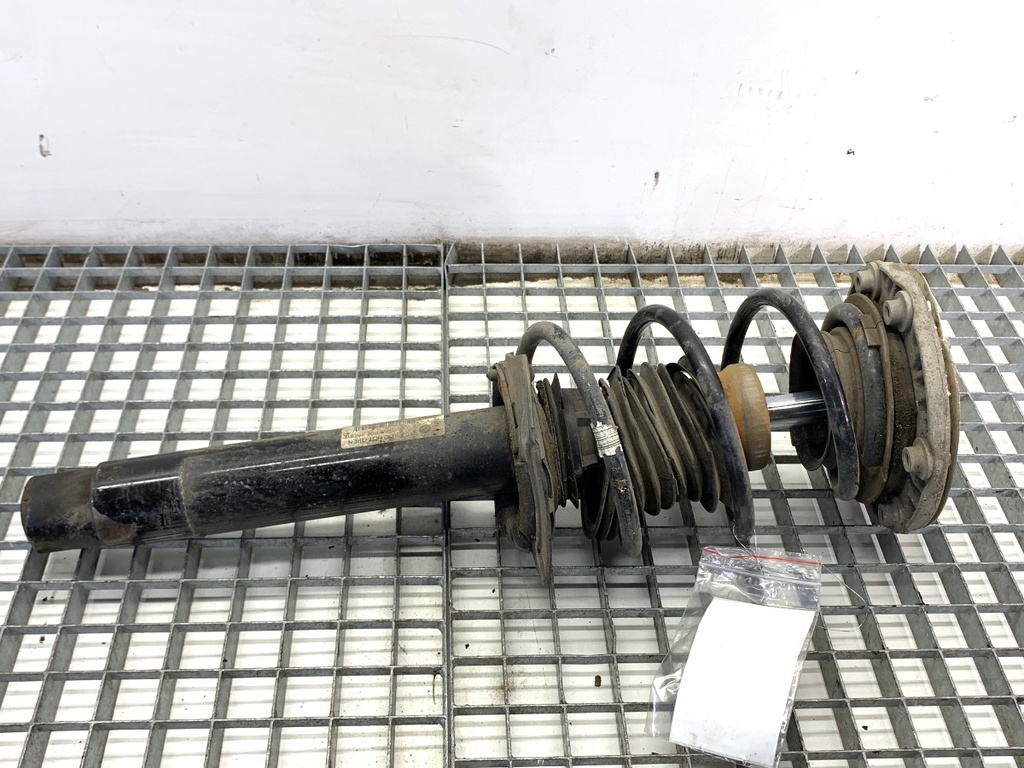 [STARK-902217] Amortiguador delantero derecho BMW Serie 3 (F30, F80) 2011-2018