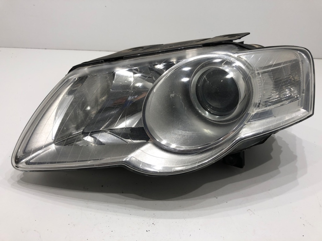 [STARK-903197] Faros delanteros izquierdos VW Passat B6 (3C2) 2005-2010