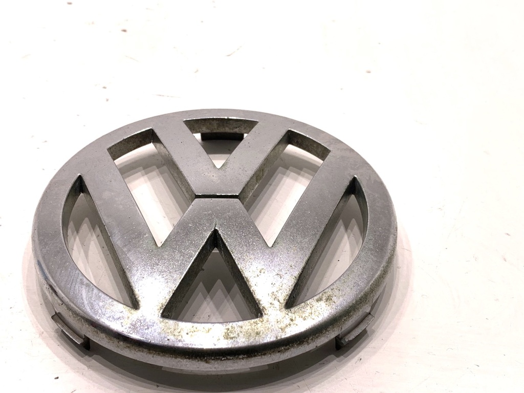 [STARK-903568] Emblema delantero VW Fox liftback (5Z1, 5Z3, 5Z4) 2003-2015