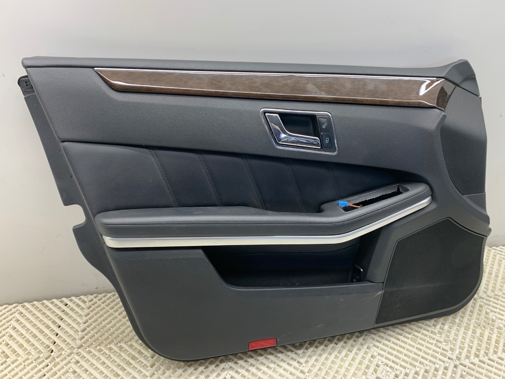 [STARK-905935] Panel de puerta delantero izquierdo Mercedes-Benz Clase E T-Model (S212) 2009-2016