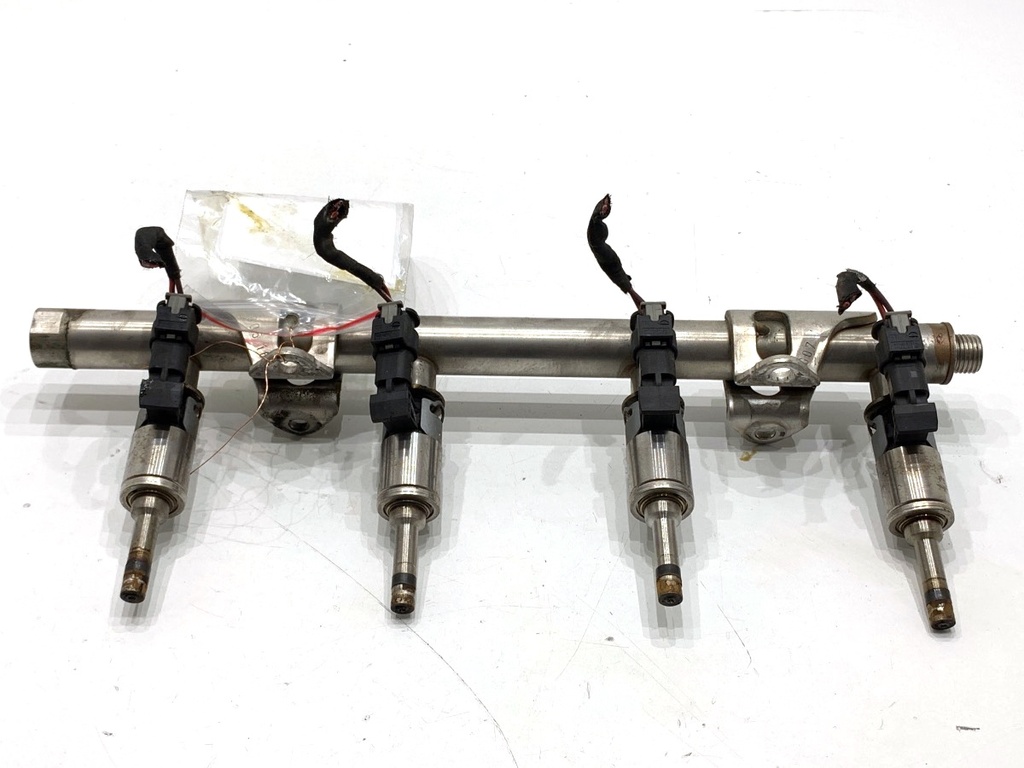[STARK-905989] Riel de combustible SKODA OCTAVIA III Combi (5E5, 5E6) 1.4 TSI 110 kW 150 CV 2014-2020