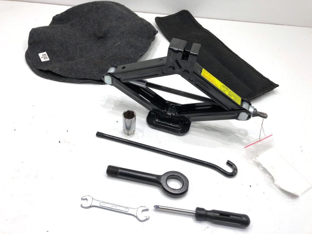 [STARK-910683] Kit de herramientas KIA Rio III sedán (UB) 2010-2017