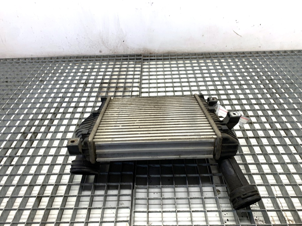 [STARK-911450] Intercooler Audi Q7 (4LB) 3.0 TDI quattro 171 kW 2006-2008