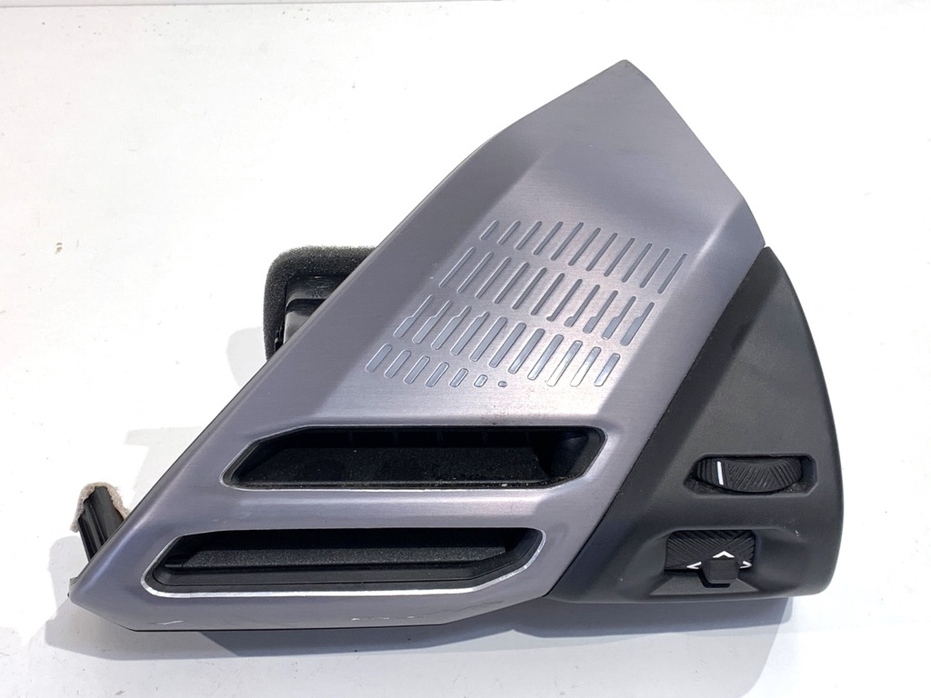 [STARK-912520] Rejilla de ventilación delantera derecha para BMW 1 (F70) 2024-