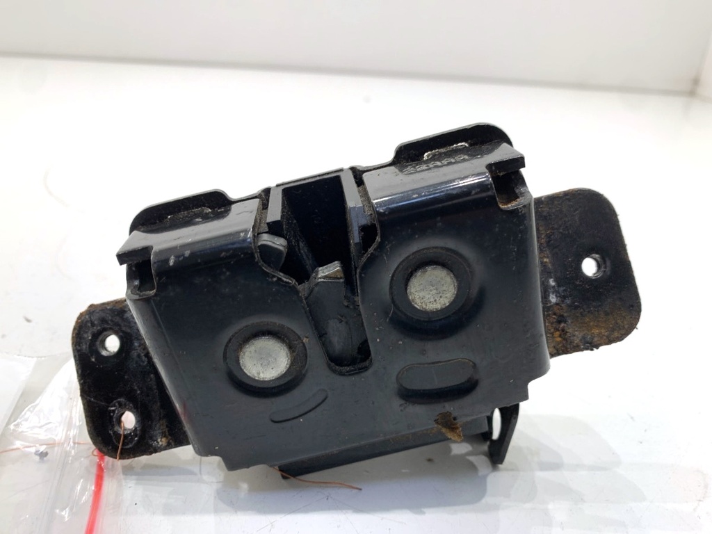 [STARK-914386] Cierre de portón trasero JEEP Grand Cherokee III (WH, WK) 2004-2011