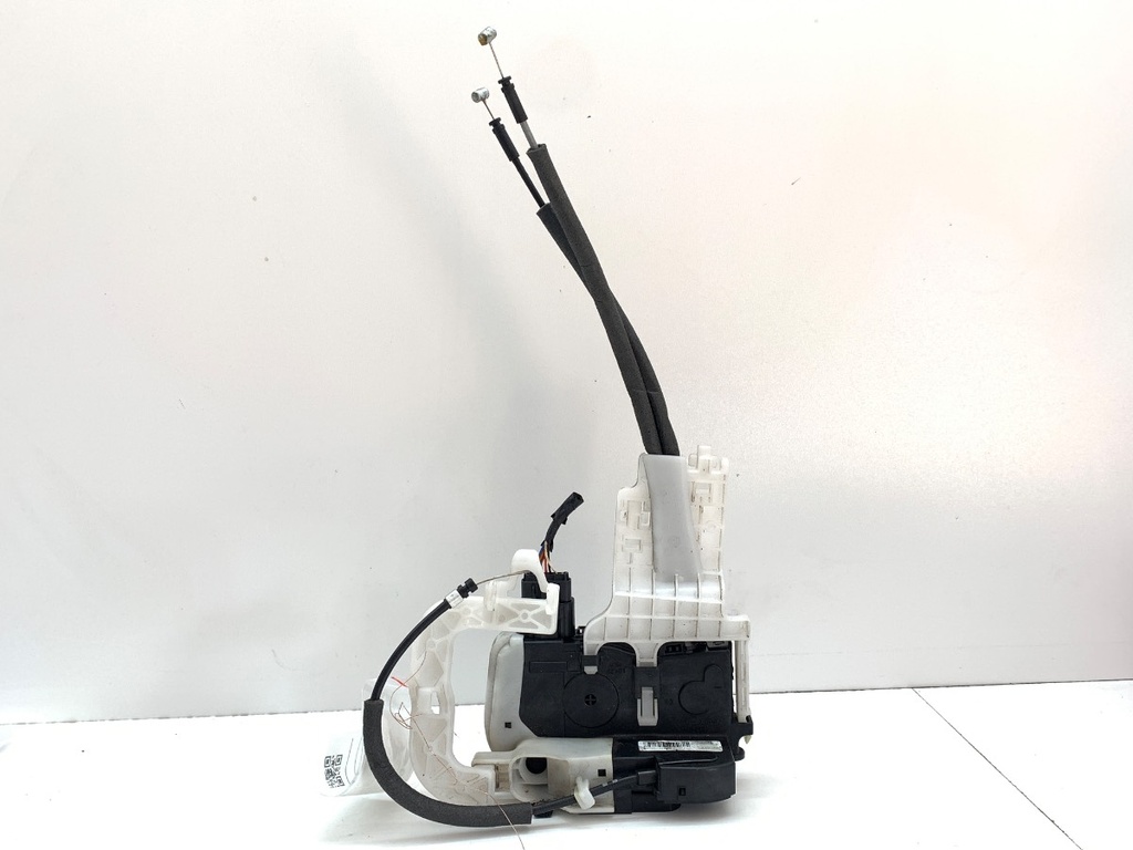 [STARK-915139] Cerradura de puerta delantera derecha HYUNDAI ix35 (LM, EL, ELH) 2009-2022