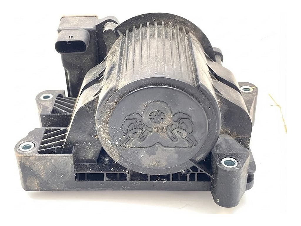 [STARK-916502] Bomba de agua adicional Tesla Model Y (5YJY) 2019-2022