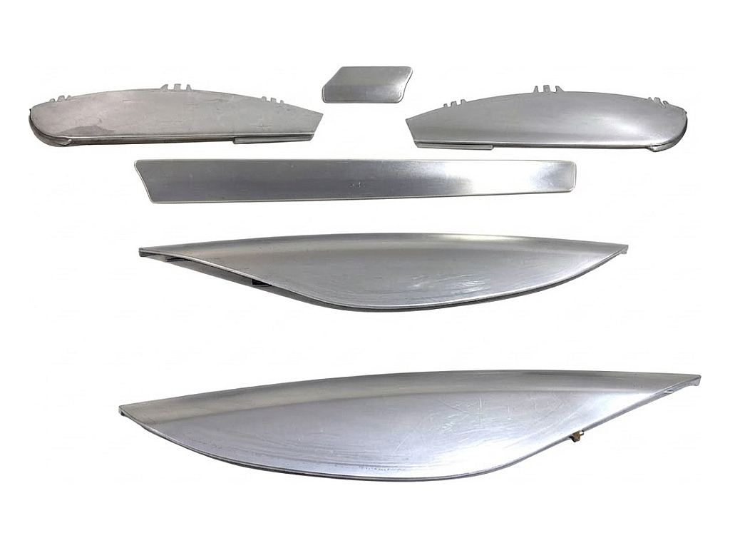 [STARK-916547] Moldura decorativa Mercedes-Benz Clase R (W251, V251) 2005-2017