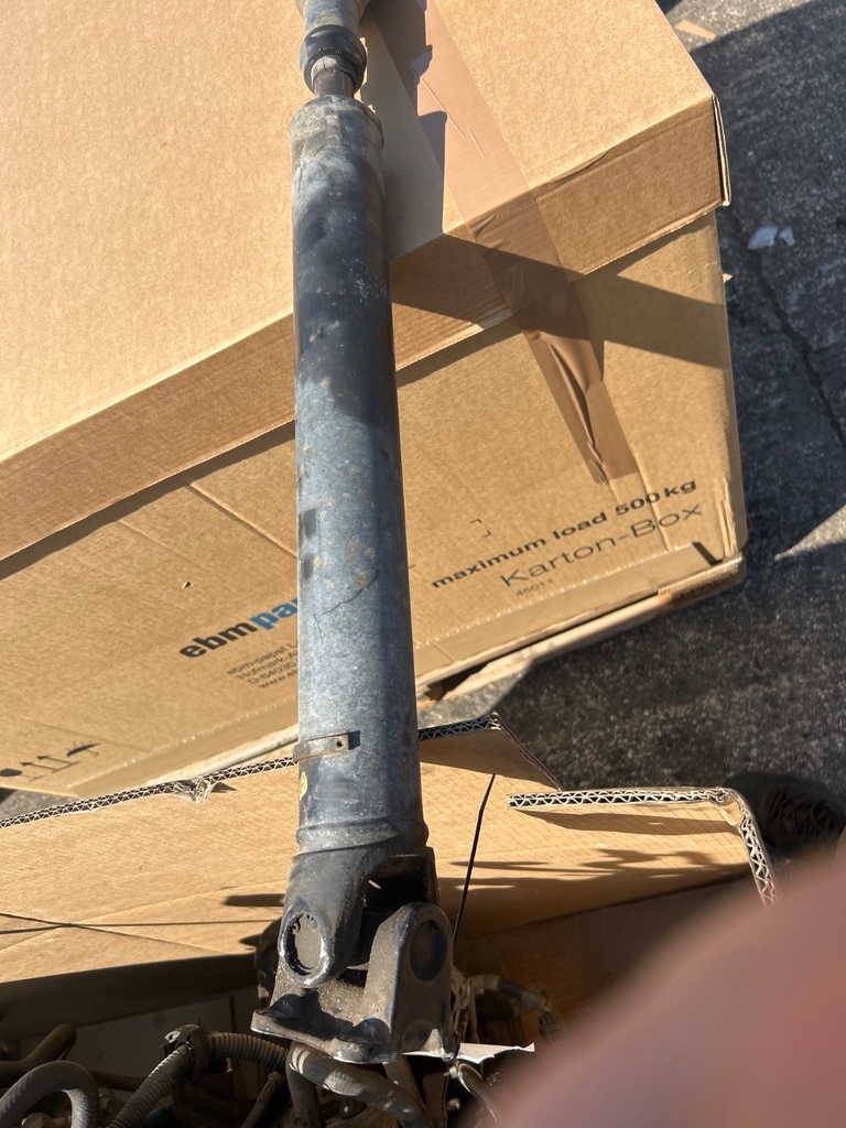 [MTD-530241] Árbol de transmisión delantero Nissan Navara NP300 2.5 dCi