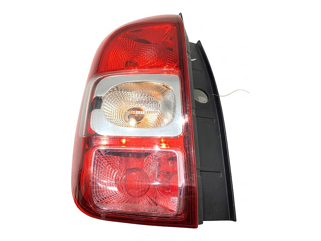 [STARK-923558] Piloto trasero izquierdo Dacia Duster (HS_) 2010-2018