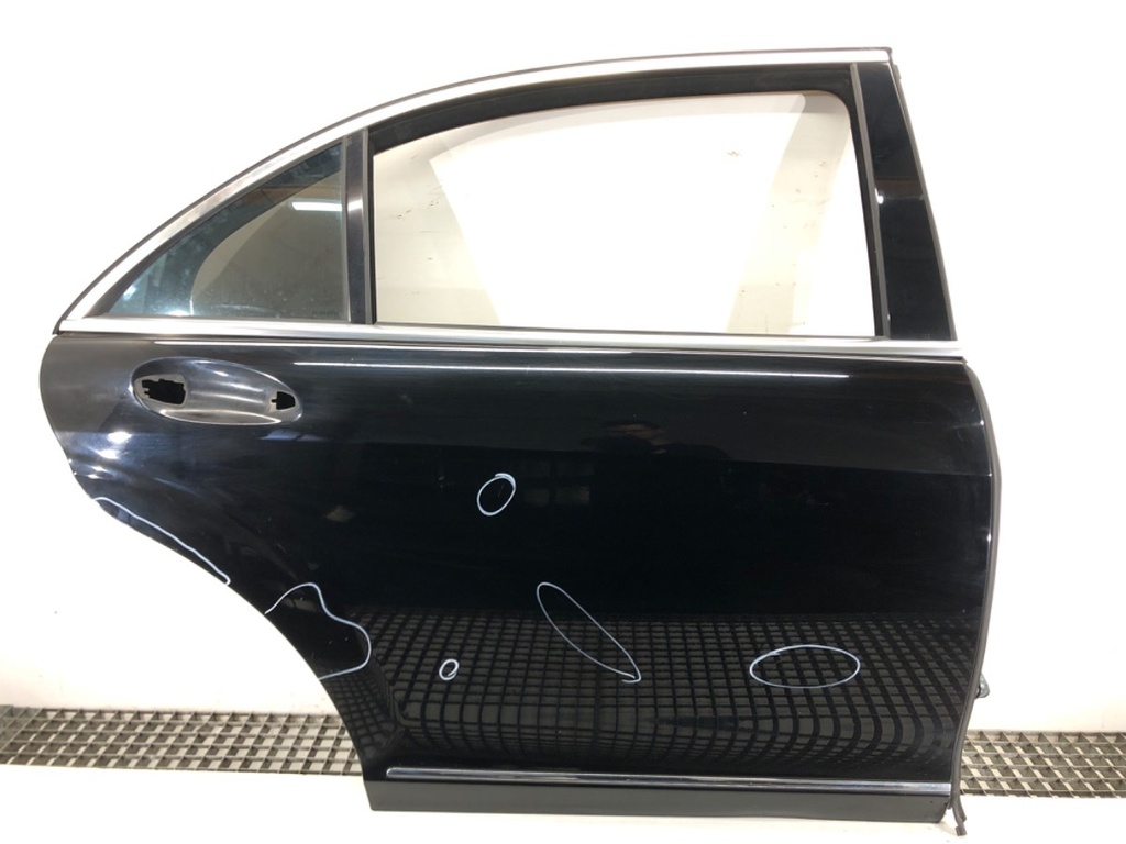 [STARK-476378] Puerta trasera derecha Mercedes-Benz Clase S (W221) 2005-2013