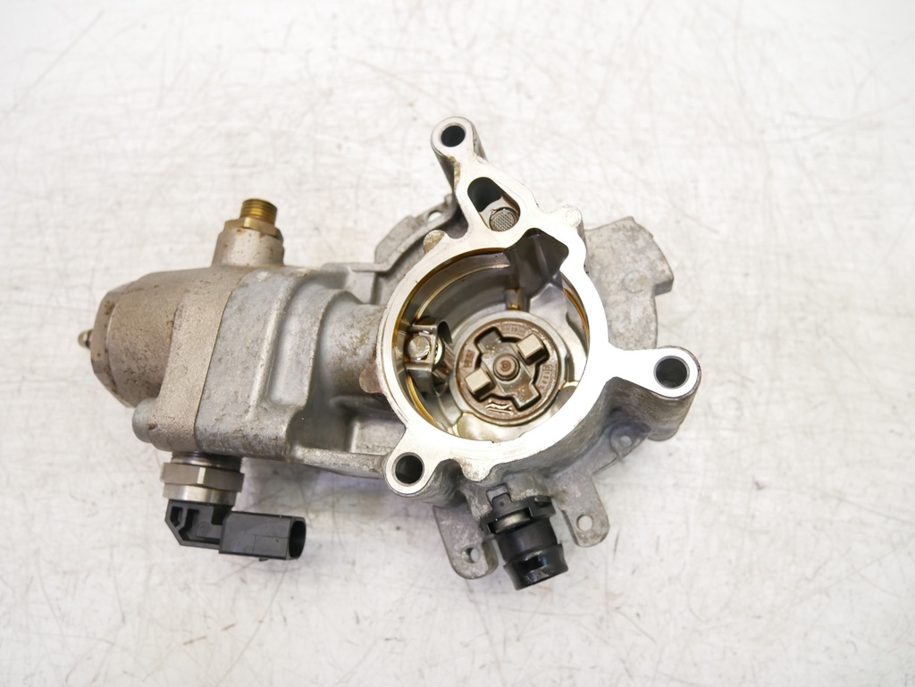 [MTD-406666] Bomba de combustible para Audi Skoda VW 2.0 TFSI 45 RS GTI DKTB DKT 06L145100