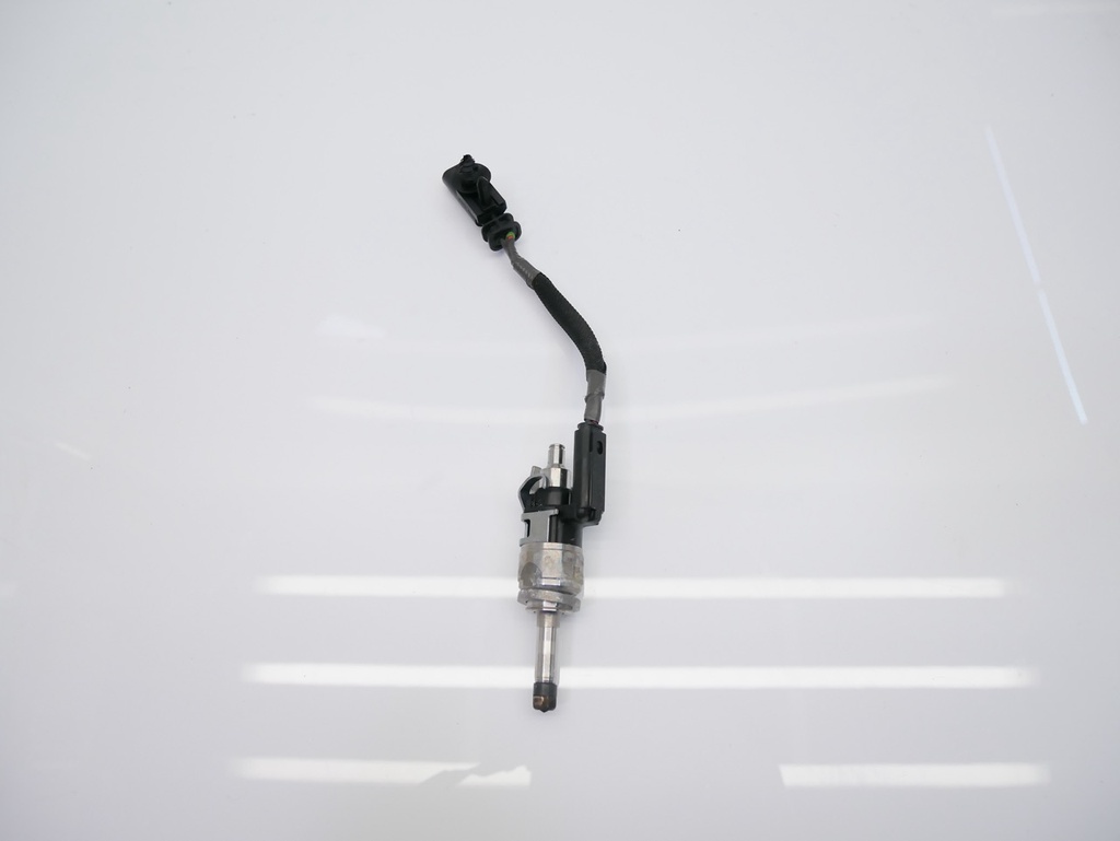 [MTD-410472] Inyector Volvo V40 1.5 Gasolina B4154T3 31432774