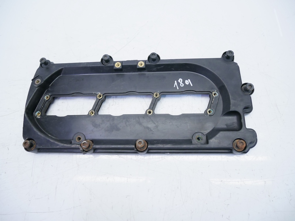 [MTD-411931] Tapa de balancines Audi A4 B7 A6 A8 3.0 TDI ASB 059103470P