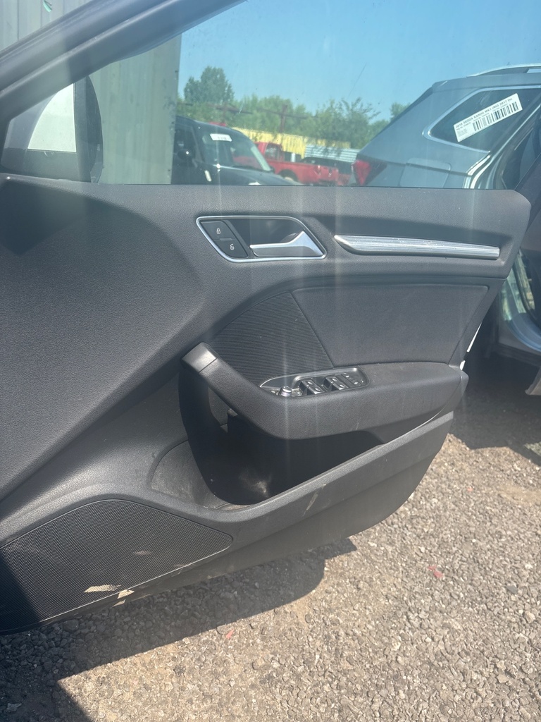 [MTD-530250] Interruptor elevalunas eléctrico delantero derecho Audi A3 8VA