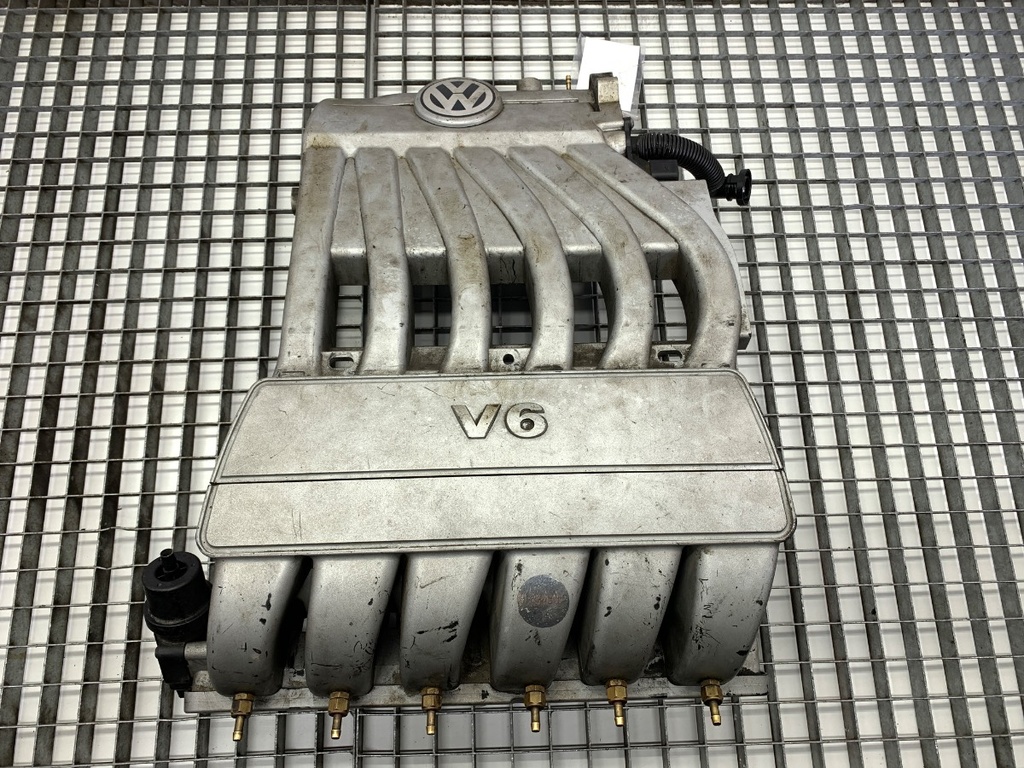 [STARK-799460] Colector de admisión VW Touareg (7LA, 7L6, 7L7) 2002-2013 3.6 V6 FSI