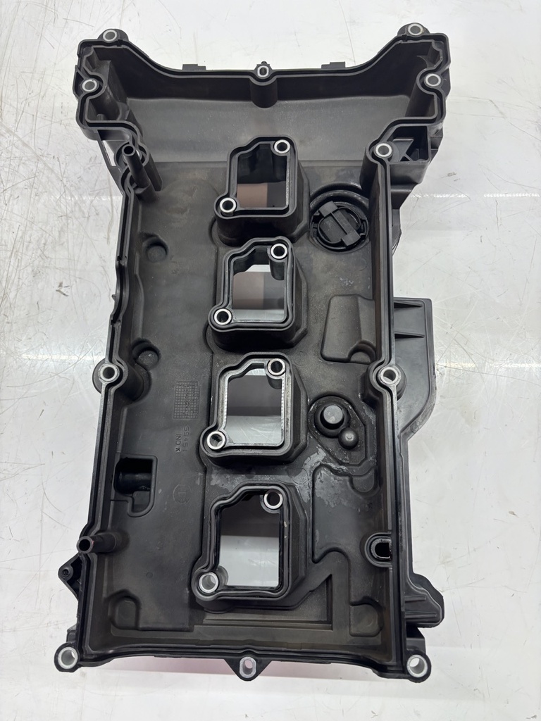 [MTD-446872] Tapa de balancines Mercedes C 250 1.8 CGI M271.860 A2710101730
