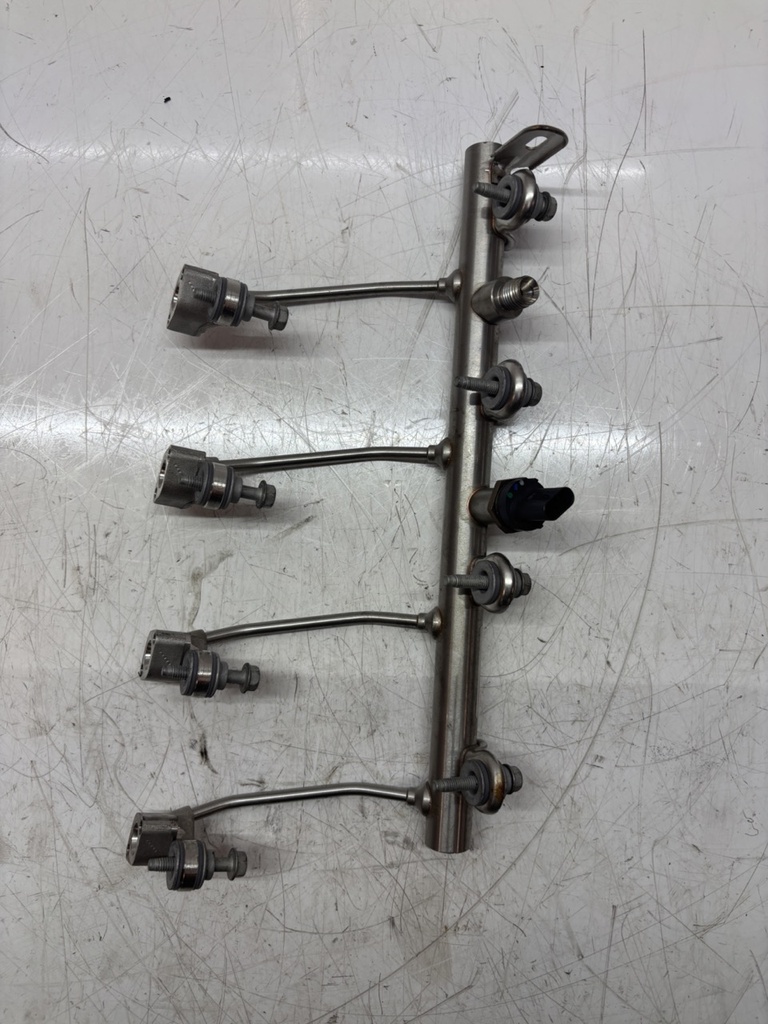 [MTD-451428] Carril de inyectores Opel Astra K 1.4 T LE2 B14XFL 745620142 12669216