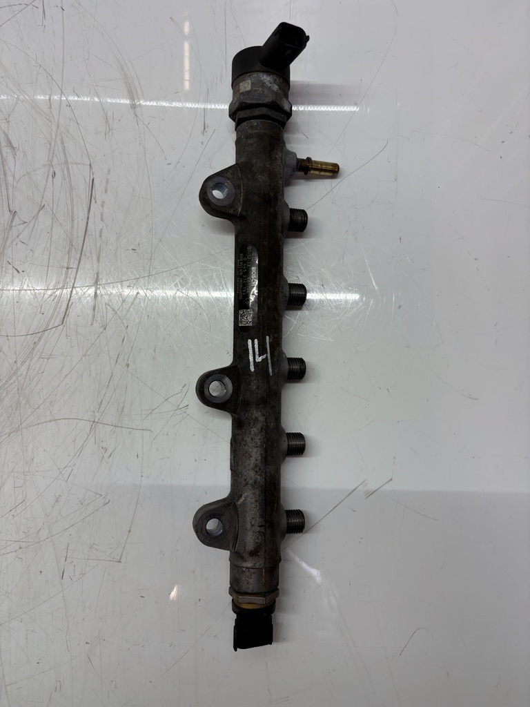 [MTD-458204] Tubo de raíl para Renault Trafic II 2.0 dCi M9R780 M9R 8200853678