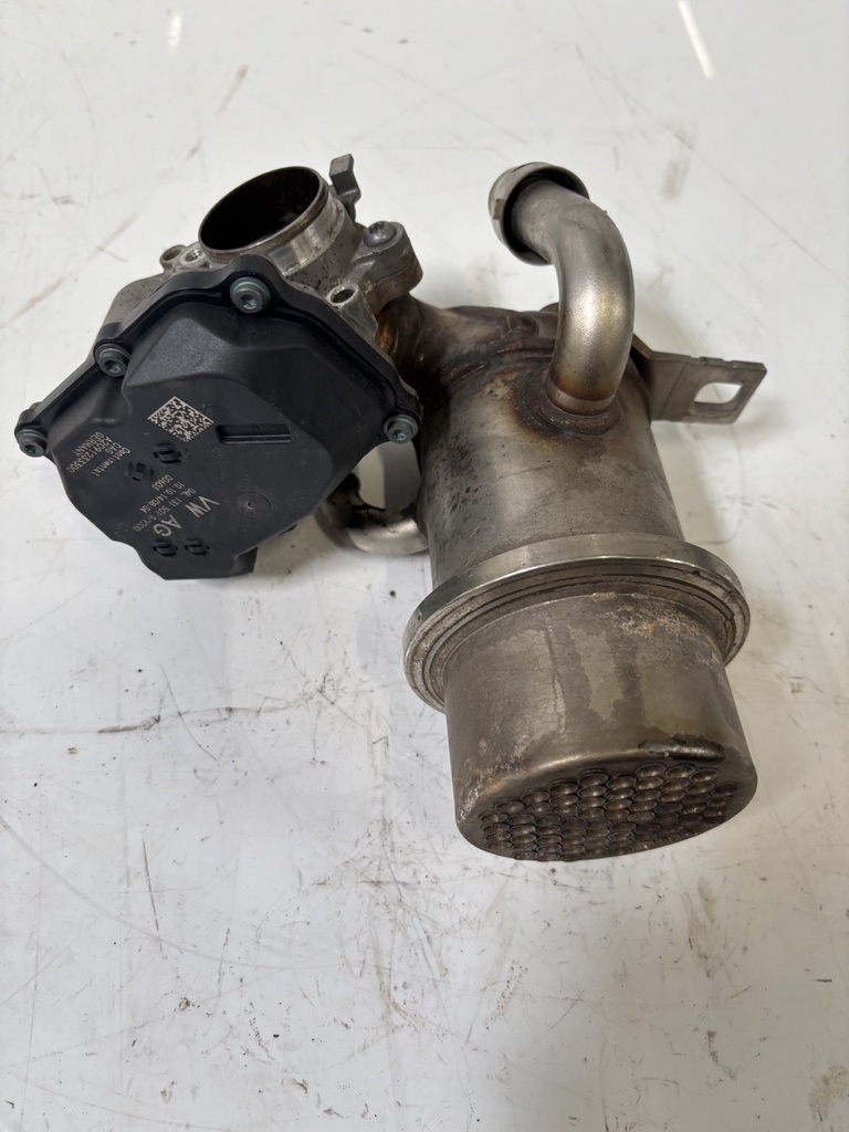 [MTD-459221] Enfriador de gases de escape 04L131512E para Skoda Kodiaq VW Passat 2.0 TDI CUAA CUA
