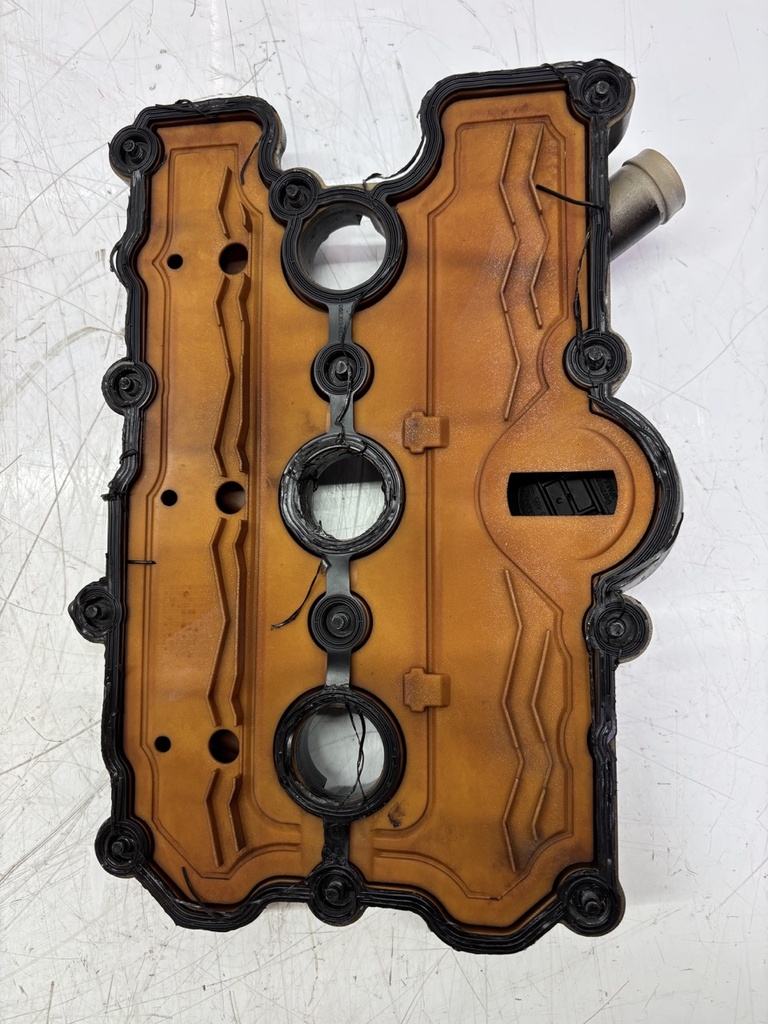 [MTD-460963] Tapa de balancines Audi A4 S4 B8 A5 S5 3.0 Quattro CGWC CGW 06E103471P