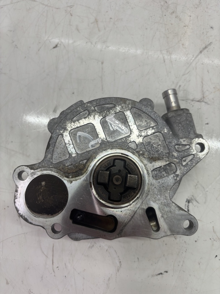 [MTD-461080] Bomba de vacío Audi A4 B8 A5 Q5 Seat Exeo 2.0 TDI CAGA CAG 03L145100F
