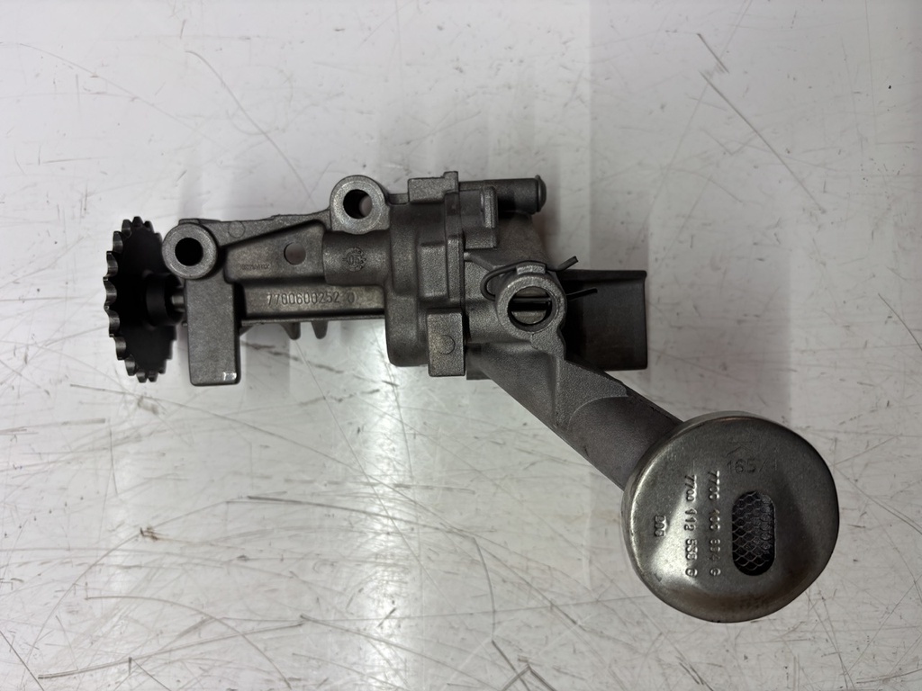 [MTD-464240] Bomba de aceite Renault Trafic II 1.9 dCi F9Q760 F9Q 7700600252