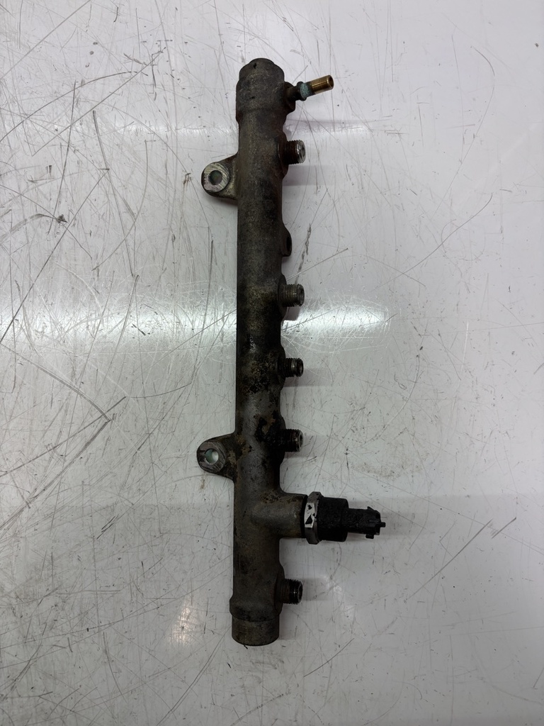 [MTD-464244] Tubo de raíl para Renault Trafic II 1.9 dCi F9Q760 8200330912