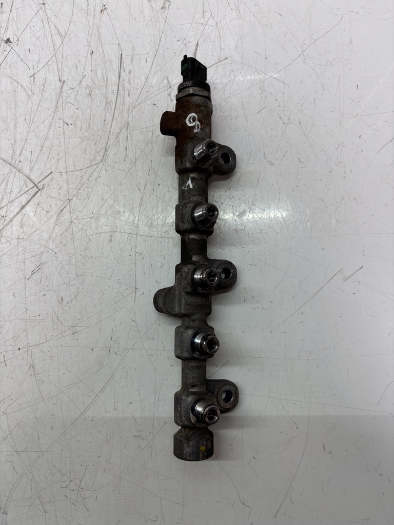 [MTD-464404] Tubo de raíl para Renault Trafic II 2.0 dCi M9R786 M9R 8200839258
