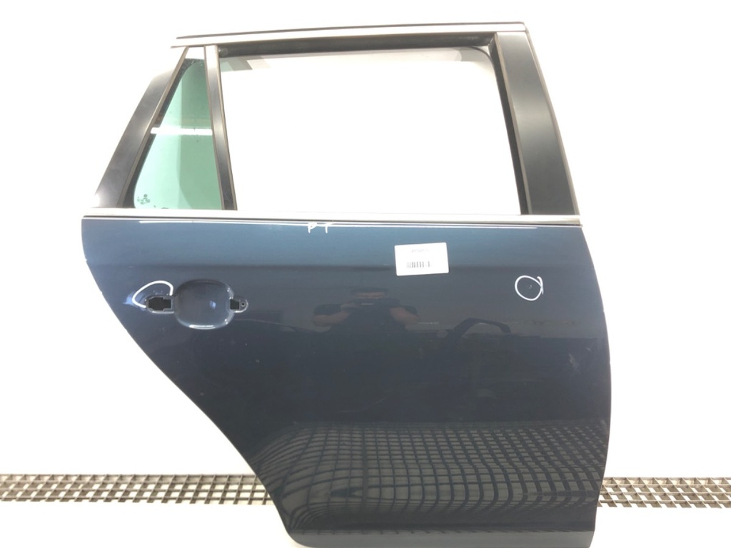 [STARK-495865] Puerta trasera derecha VW Golf VI Variant (AJ5) 2009-2014
