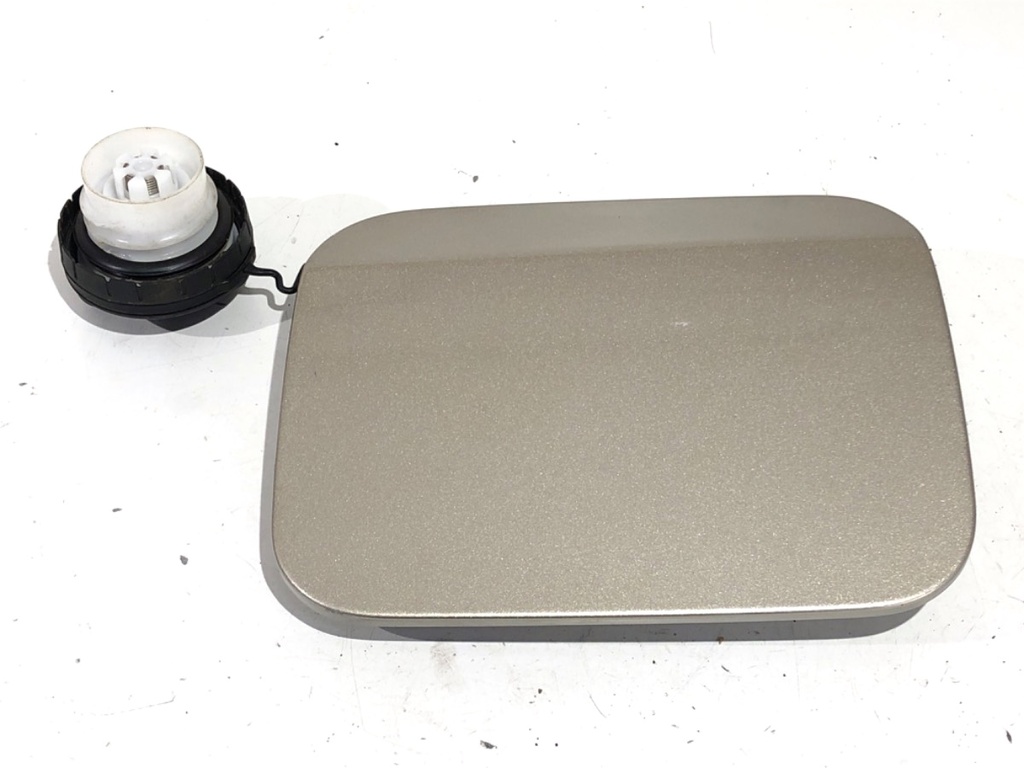 [STARK-743414] Tapa de llenado de combustible Toyota Corolla sedán (_E21_) 2019-2022 1.5 VVTi 92kW
