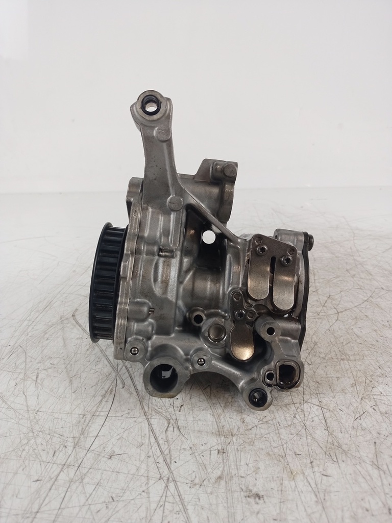 [MTD-435566] Bomba de aceite Audi A3, Seat León, VW Golf 2.0 TDI CRBC CRB 04L145208D