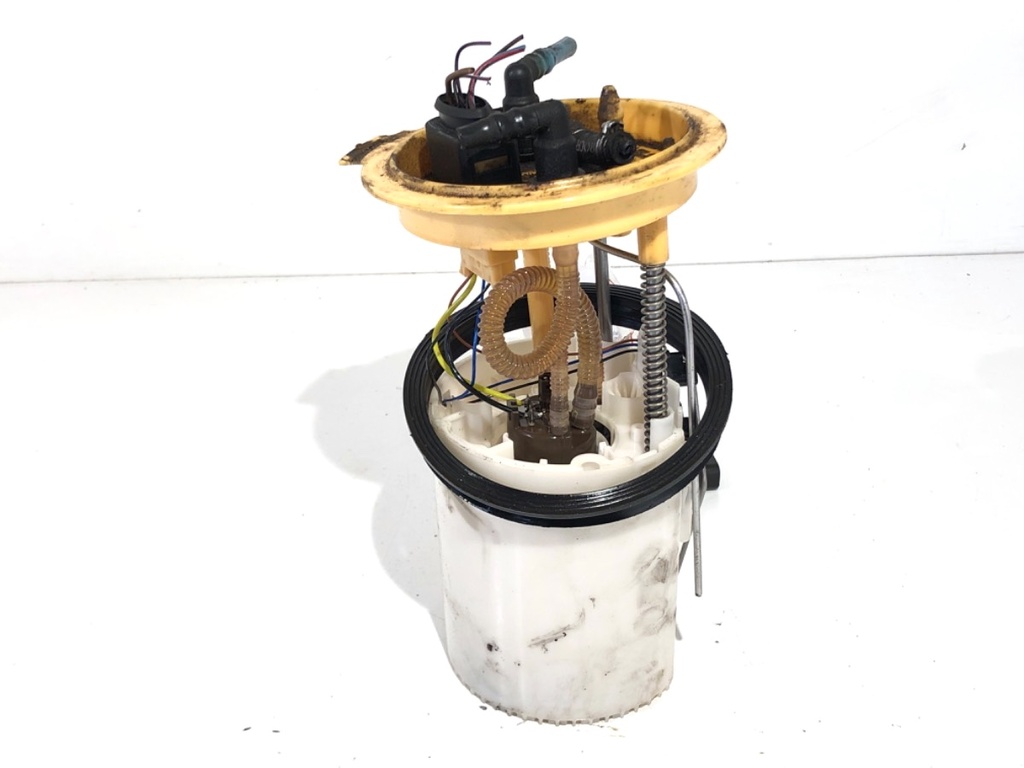 [STARK-741476] Bomba de combustible VW Passat B7 Variant (365) 2.0 TDI 103 kW