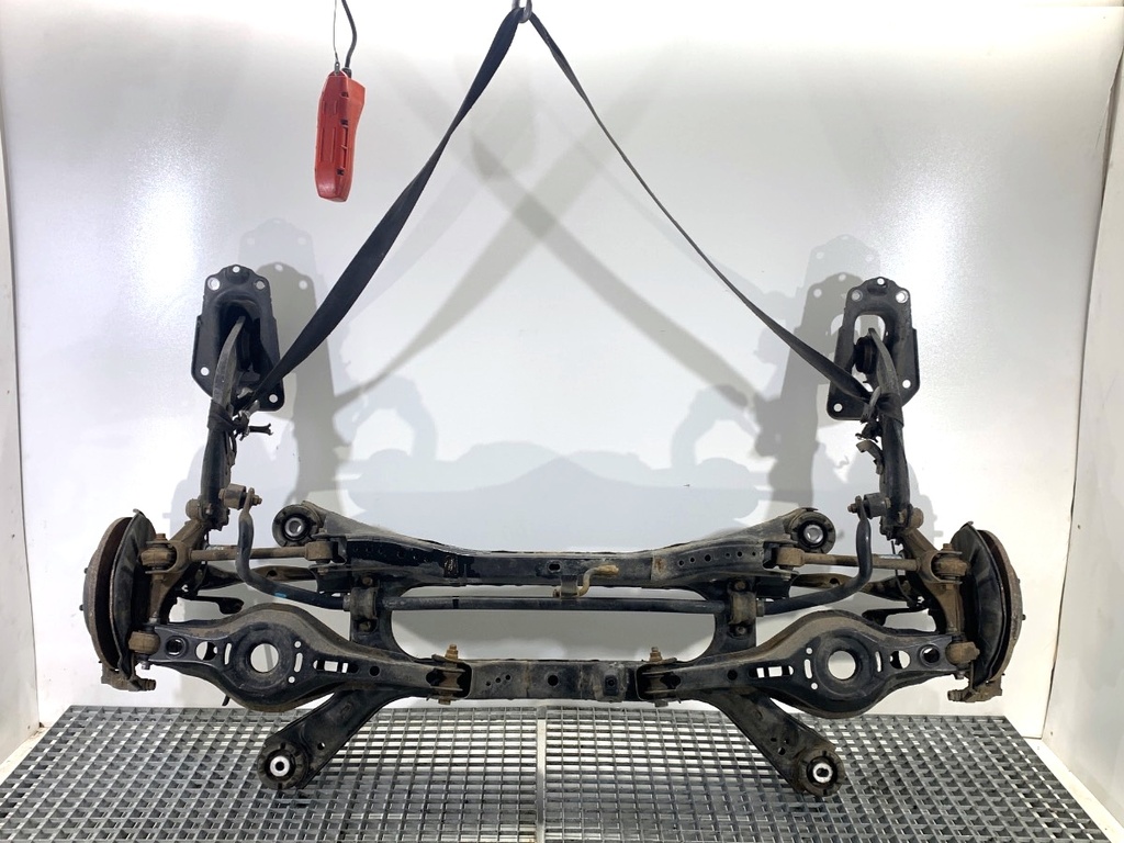 [STARK-893778] Viga trasera Toyota Camry (_V7_, _VA7_, _VH7_) 2017-2022