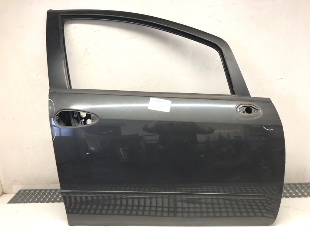 [STARK-627845] Puerta delantera derecha FIAT Linea (323_, 110_) 2006-2022 1.4 57 kW