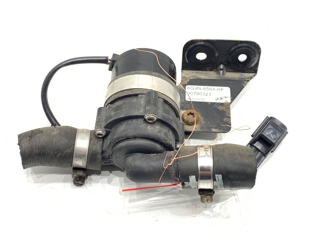 [STARK-807502] Bomba de agua adicional Volvo S80 II (124) 4.4 V8 AWD 232 kW 2006-2012