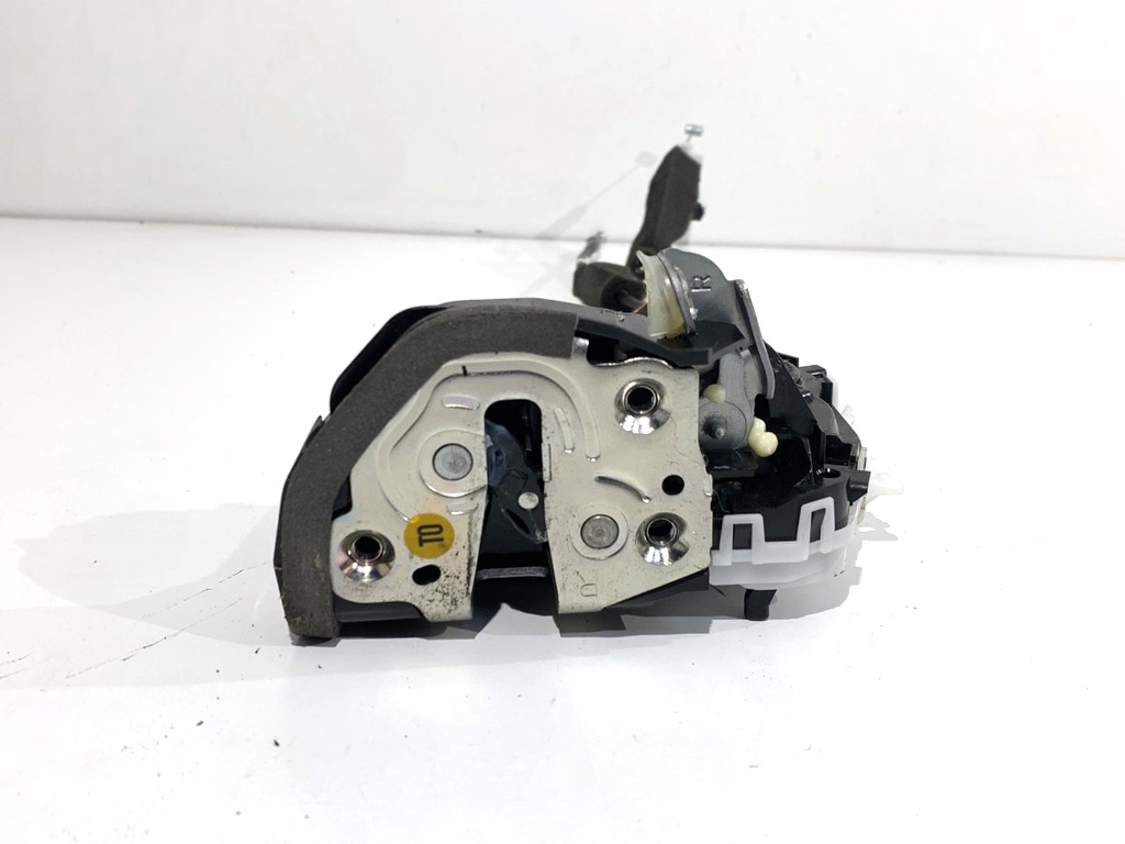 [STARK-810018] Cerradura de puerta trasera derecha Honda CR-V V (RW_, RT_) 2016-2022
