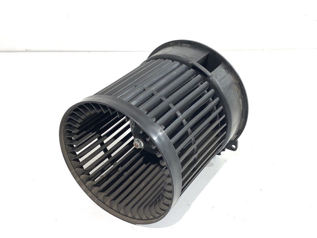 [STARK-813241] Ventilador de admisión Nissan Qashqai II 1.2 DIG-T 85 kW 2013-2022