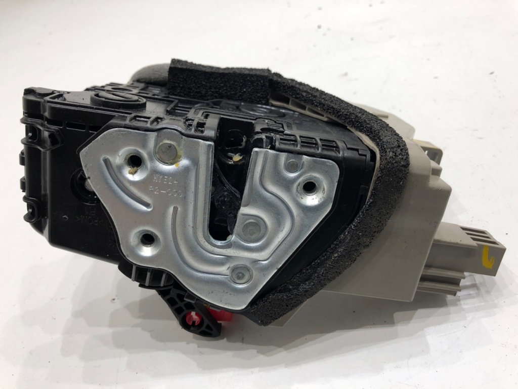 [STARK-830150] Cerradura de puerta trasera derecha KIA XCEED (CD) 1.5 T-GDI 2021-2022