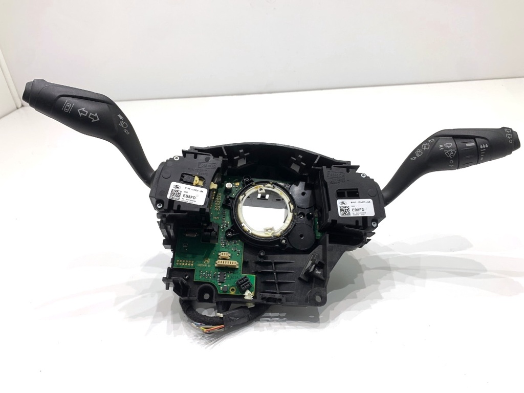 [STARK-860466] Combinado de luces FORD USA ESCAPE III 2.0 Ecoboost 179 kW 2017-2019