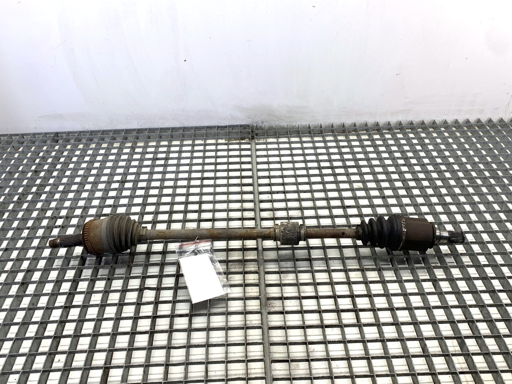 [STARK-896937] Semieje delantero derecho HYUNDAI i10 I (PA) 1.1 49 kW 2008-2013