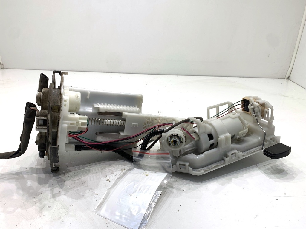 [STARK-905975] Bomba de combustible Toyota Corolla Kombi (_E21_) 1.8 Hybrid 2019-