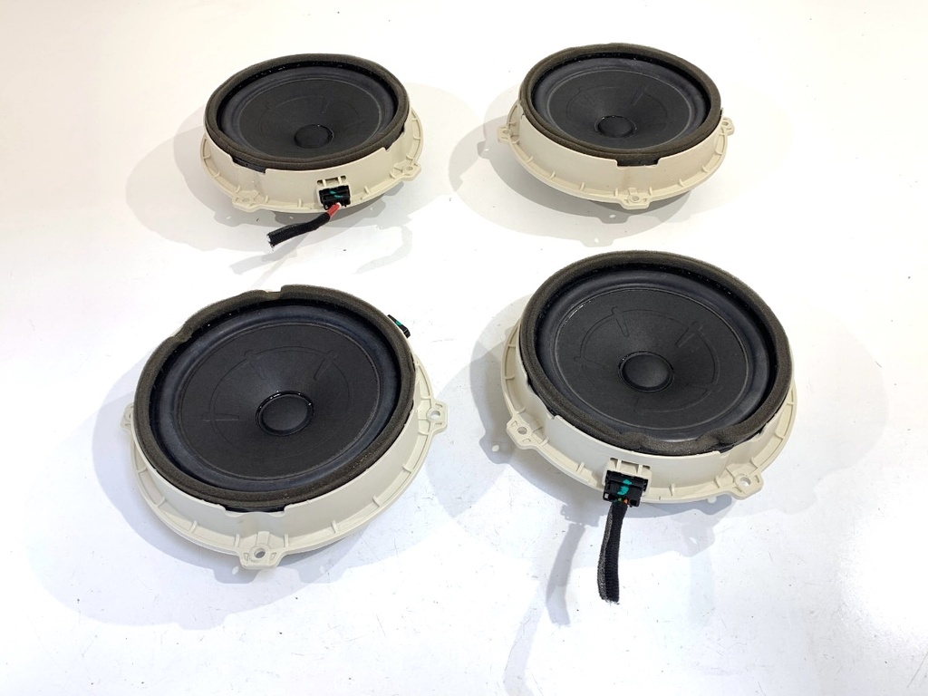 [STARK-917304] Juego de altavoces HYUNDAI i30 (PDE, PD, PDEN) 2016-2022