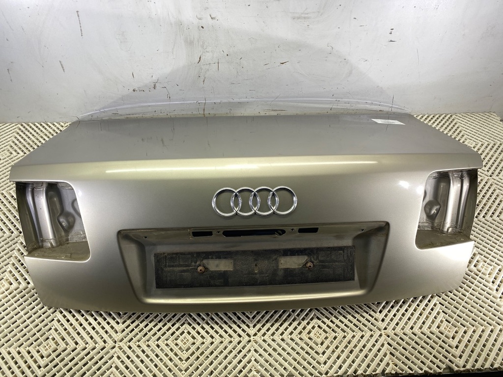 [STARK-670621] Portón trasero AUDI A8 D3 (4E2, 4E8) 4.2 TDI quattro 2005-2010