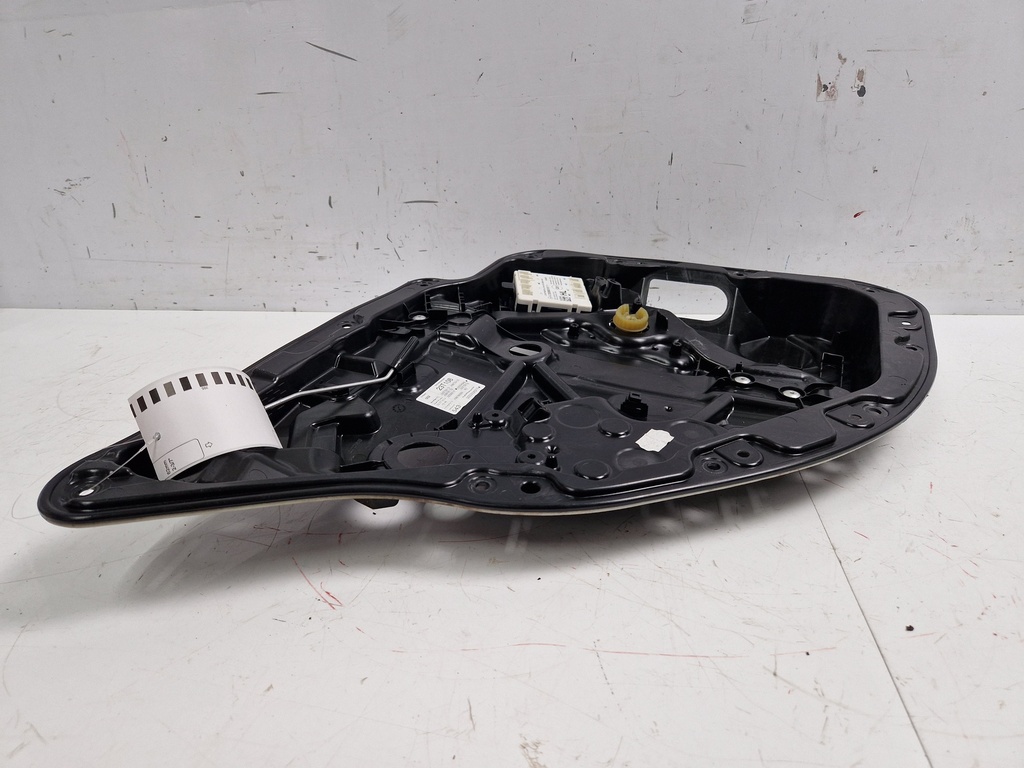 [MTD-497997] Embellecedor de puerta Mercedes Clase C C300 AMG W205 2.0 M264 264.920 A2057300179