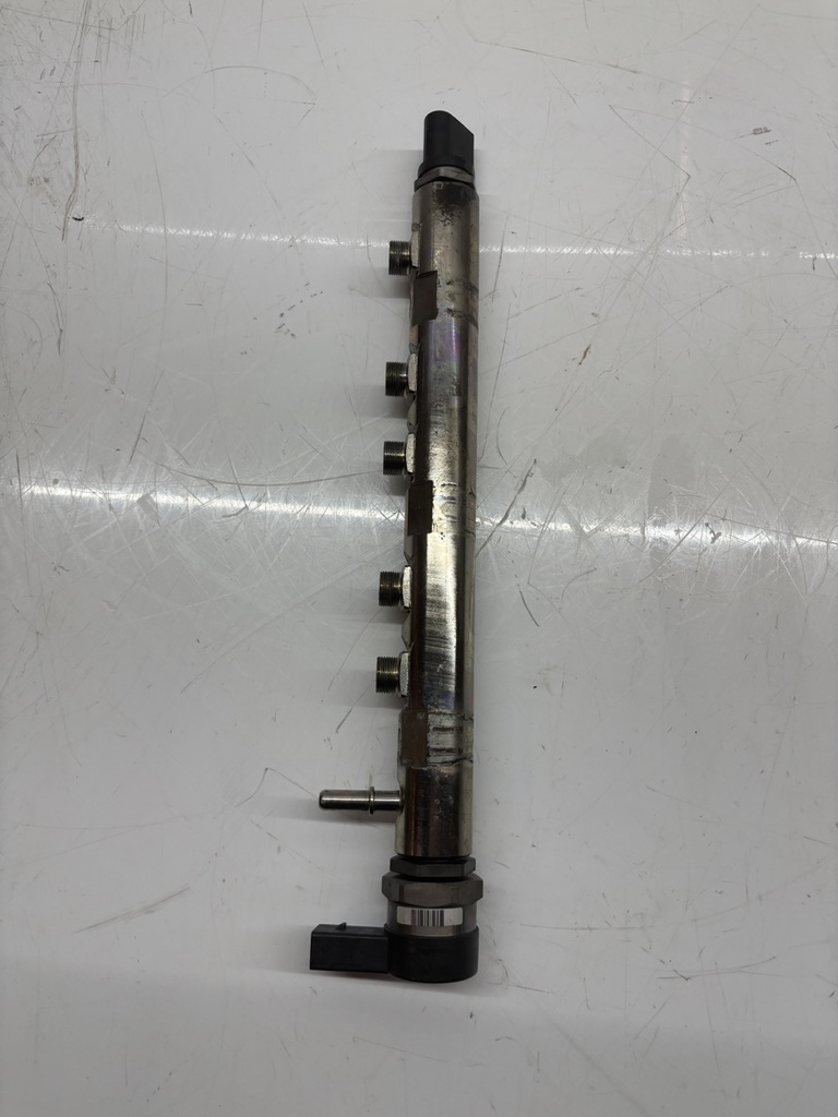 [MTD-447256] Tubo de raíl BMW Serie 5 F07 F10 F11 2.0 d 520d N47D20C 7809128