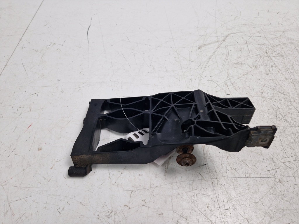 [MTD-498331] Soporte de faro delantero Audi A6 Allroad C7 4G 3.0 TDI V6 CRT CRTD 4G0805608A