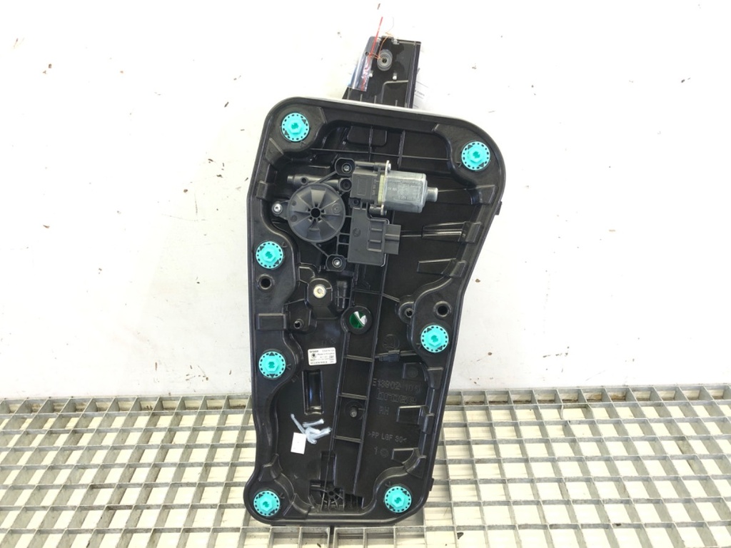 [STARK-597617] Elevador de ventana trasero derecho SKODA OCTAVIA IV (NX3, NN3) 2020-2022